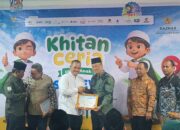 LAZ Itqan Peduli Terima Penghargaan Sebagai Mitra Penyelenggara Khitanan Massal 103 Anak Dhuafa