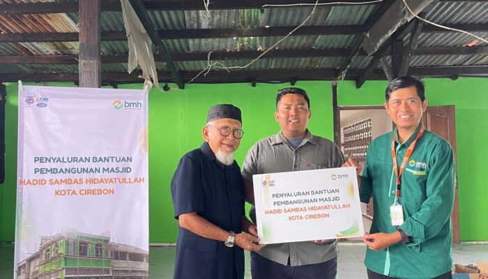 BMH Salurkan Bantuan Pembangunan Masjid Hadid Sambas Hidayatullah Kota Cirebon