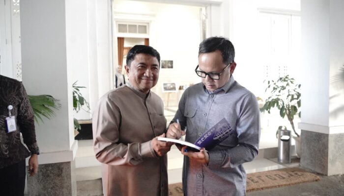 Bupati Garut Ajak ASN Petik Pelajaran Kepemimpinan dari Buku Babad Alas Karya Bima Arya