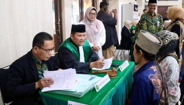Wujudkan Kepastian Hukum bagi Keluarga, Wabup Intan Buka Progam Isbat Nikah Terpadu 1.000 Pasangan,
