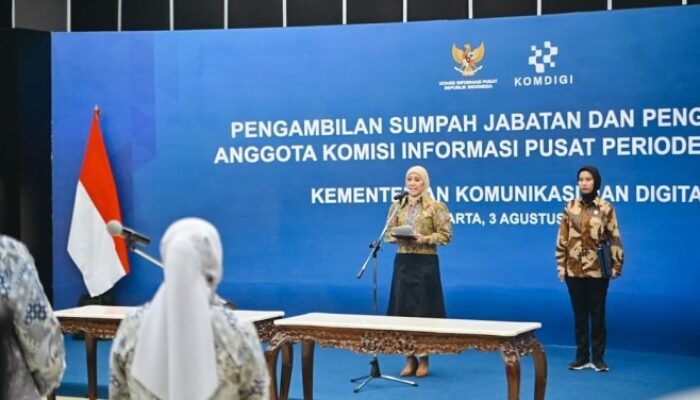 Kukuhkan Anggota KIP 2026-2030, Meutya Hafid: Deepfake dan Hoaks Jadi Tantangan Baru bagi Keterbukaan Informasi