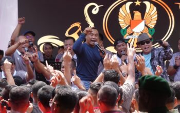 Dankodiklatad Ikuti Olahraga Bersama Alumni Akmil, Kasad Tekankan Soliditas dan Pengabdian untuk Rakyat
