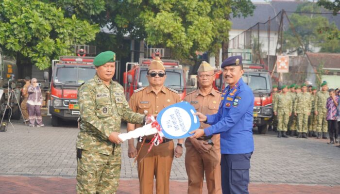 Disdamkarmat Garut Apresiasi Bantuan Mobil Tangki Air TNI untuk Perkuat Respons Kebakaran