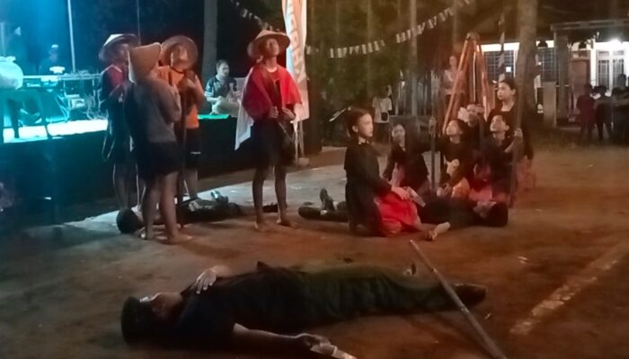 KKN ISBI Bandung Dorong Anak-anak di Pangandaran Berani Tampil Lewat Drama Musikal