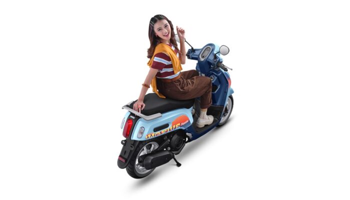 Yamaha Fazzio Hadirkan Special Edition Sunset Blue, Tampilkan Nuansa Retro Summer yang Semakin Skena