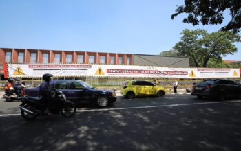 Videotron di Padel Club Six Nine Disegel Satpol PP Bandung