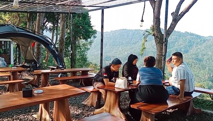 Bukit Panenjoan Jadi Magnet Wisata Baru, Pengunjung Dimanjakan Panorama Alam dan Udara Sejuk