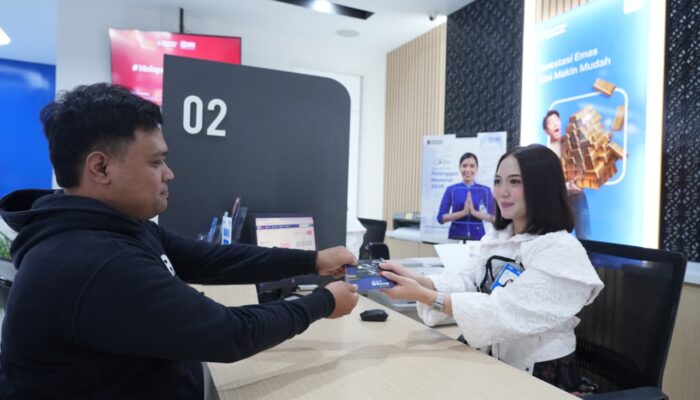 Wujud Apresiasi dan Senyum Hangat, Manajemen BRI Region 9 Bandung Sapa Nasabah Langsung di Hari Pelanggan Nasional 2026