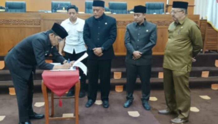 DPRD Cimahi Resmi Cabut Delapan Perda yang Sudah Tidak Relevan
