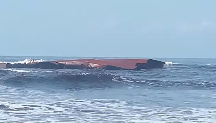 Hasil Uji Lab Tumpahan Batu Bara di Pangandaran Belum Diterima, Nelayan Pertanyakan Transparansi