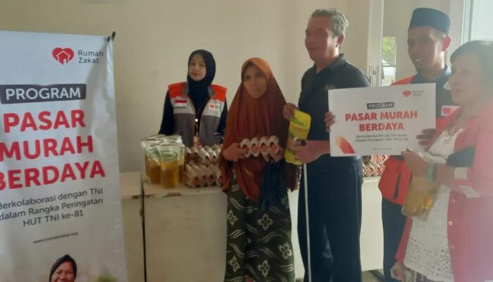 Sinergi Rumah Zakat, TNI, dan Jurnalis Indonesia Hadirkan Pasar Murah Berdaya untuk Ringankan Beban Ratusan Warga