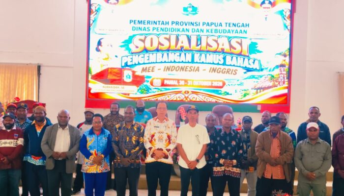Dinas Pendidikan dan Kebudayaan Gelar Sosialisasi Pengembangan Kamus Bahasa Daerah Mee-Indonesia – Inggris