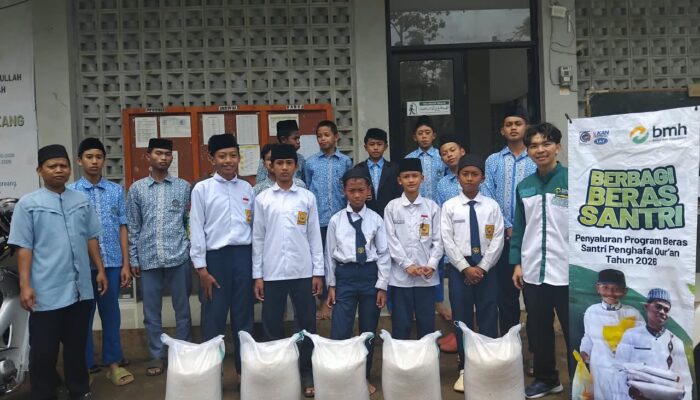 Sedekah Beras BMH Kuatkan Harapan Baru Untuk Santri di Jawa Barat
